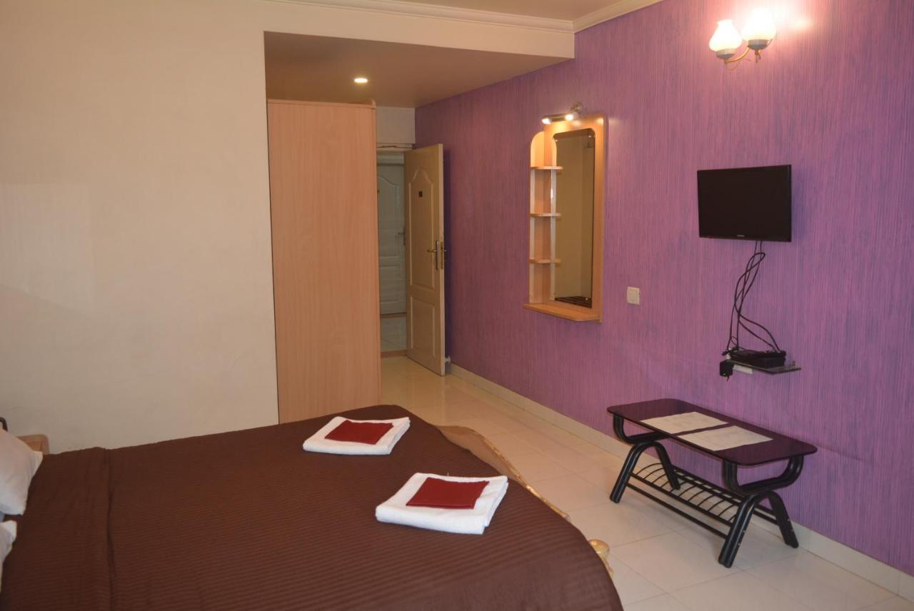 Hotel Poonam Exterior foto